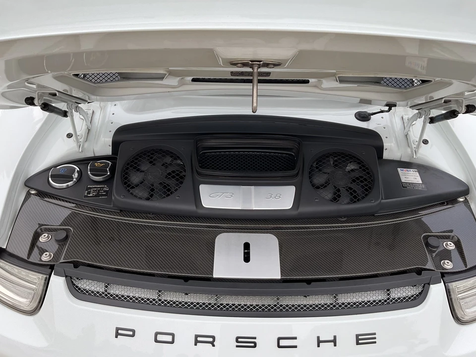2015 Porsche 991 GT3 - Image 28 of 31