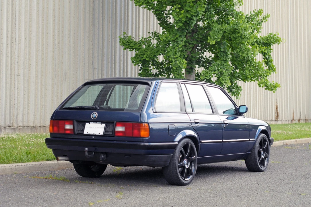 1991 BMW E30 3 Series - Image 11 of 31