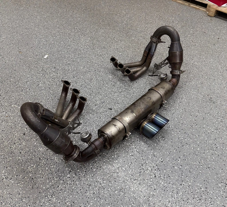 Parts & Memorabilia Mechanical Components - Image 2 of 7