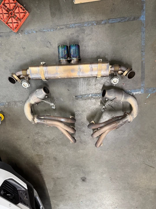 2018 Parts & Memorabilia Mechanical Components - Image 3 of 3