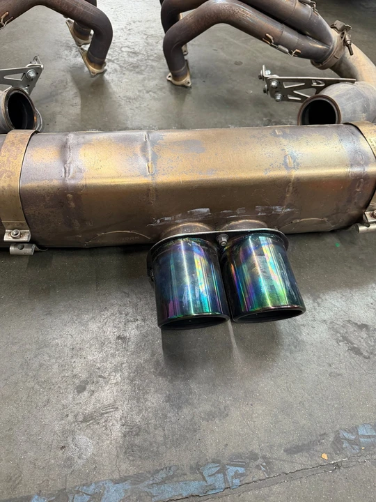 2018 Parts & Memorabilia Mechanical Components - Image 2 of 3
