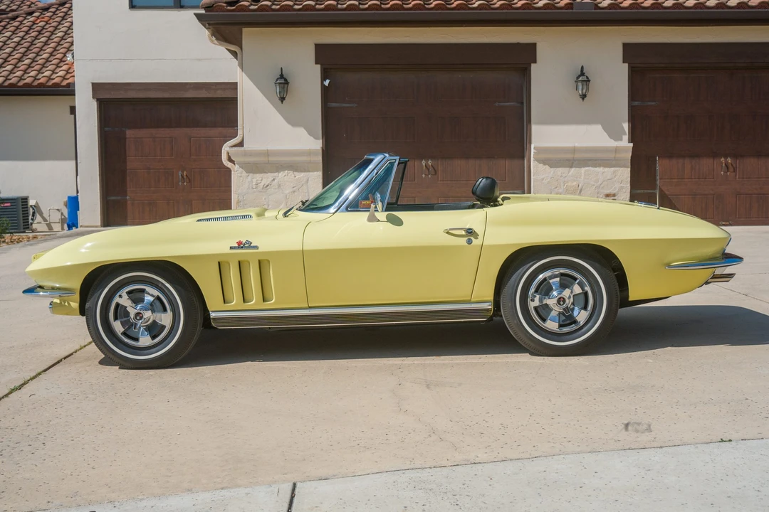 1966 Chevrolet Corvette C2 - Image 4 of 31