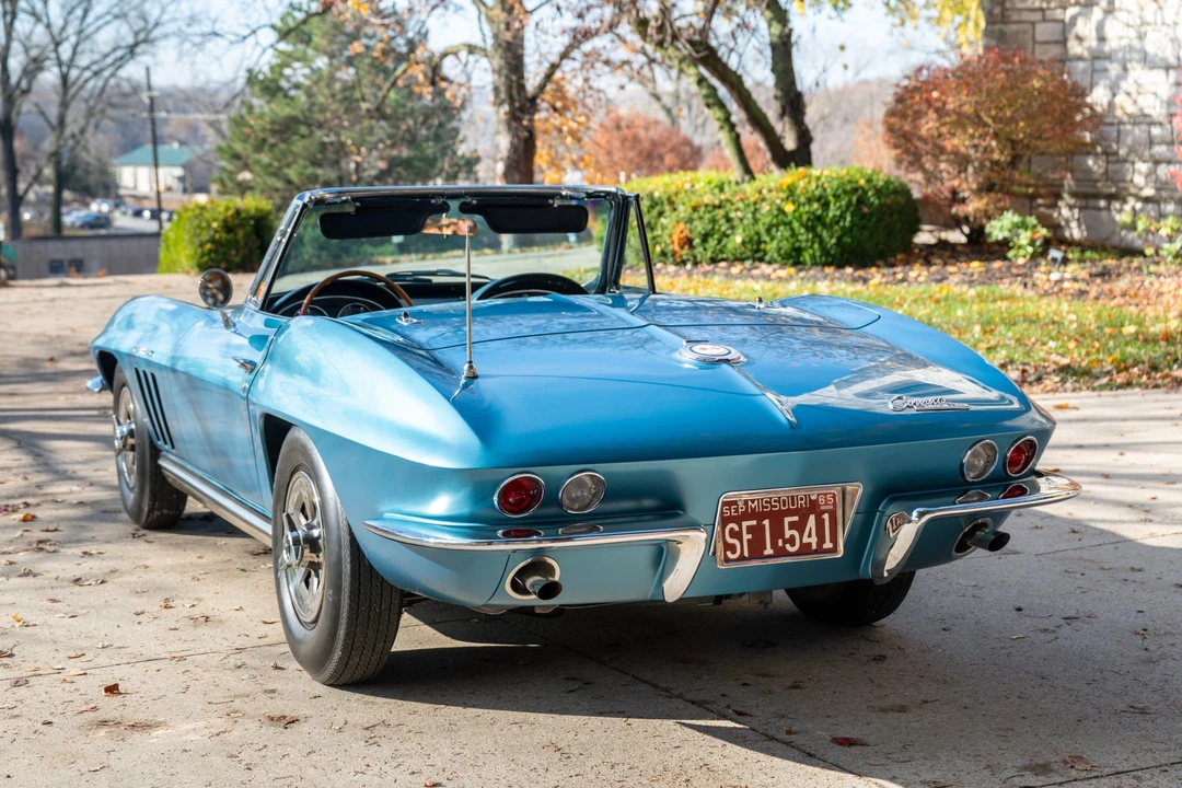 1965 Chevrolet Corvette C2 - Image 15 of 31