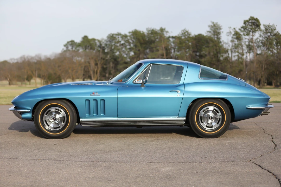 1966 Chevrolet Corvette C2 - Image 25 of 31