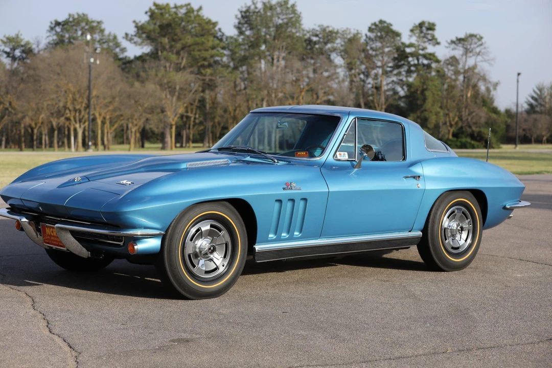 1966 Chevrolet Corvette C2 - Image 26 of 31