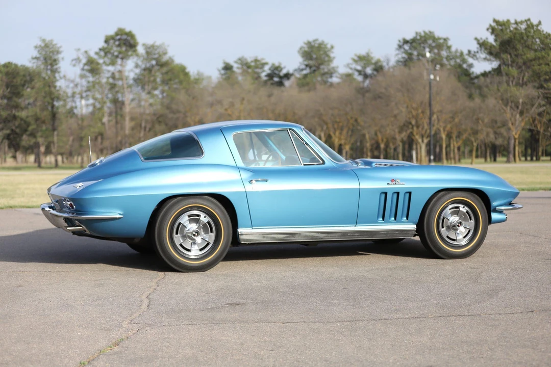 1966 Chevrolet Corvette C2 - Image 15 of 31
