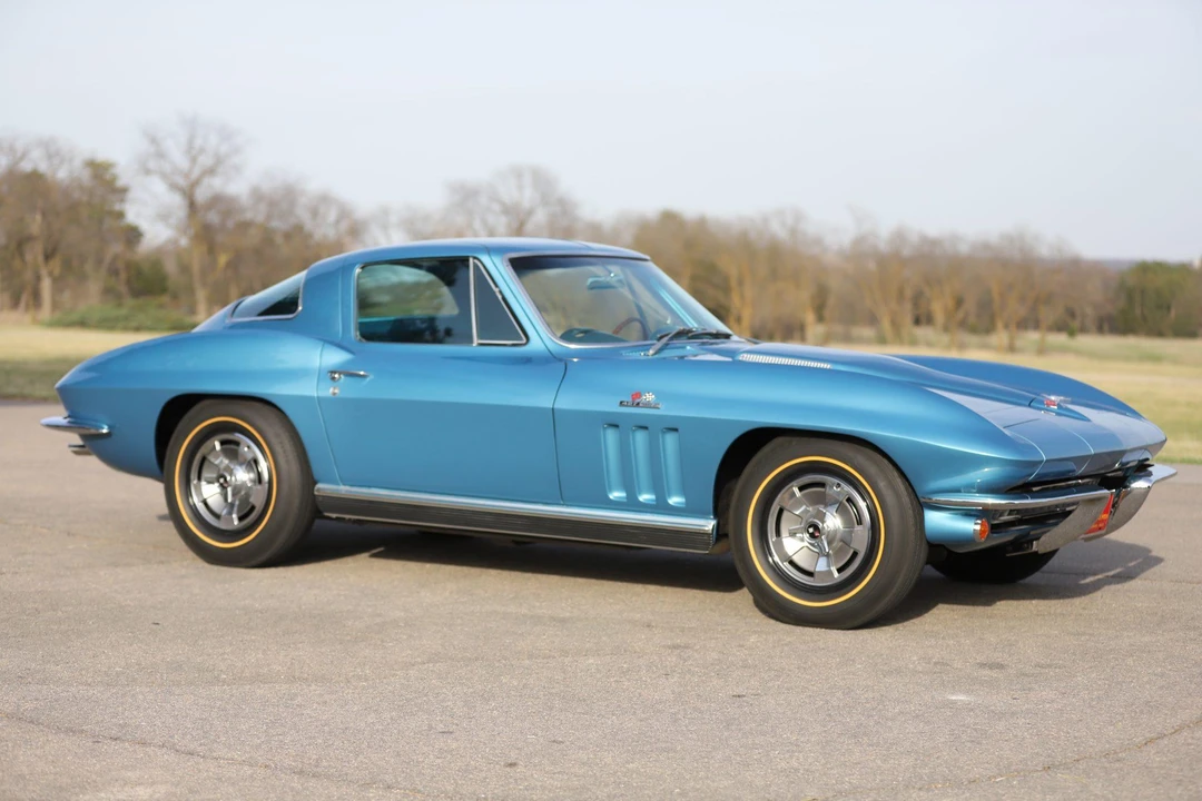 1966 Chevrolet Corvette C2 - Image 13 of 31