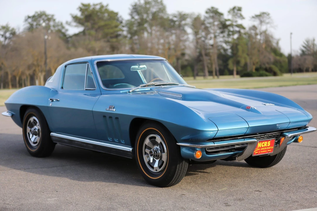 1966 Chevrolet Corvette C2 - Image 10 of 31