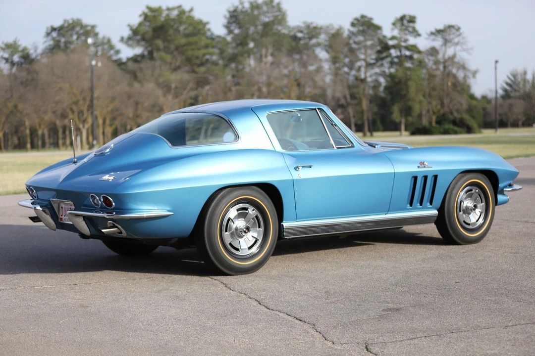 1966 Chevrolet Corvette C2 - Image 17 of 31