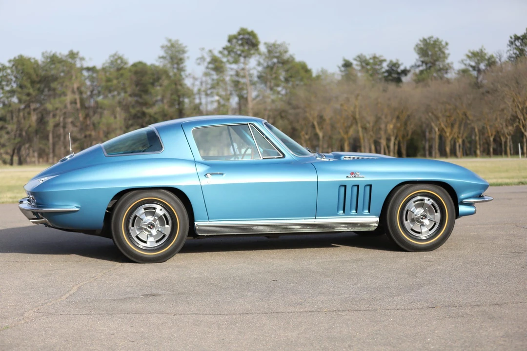 1966 Chevrolet Corvette C2 - Image 16 of 31