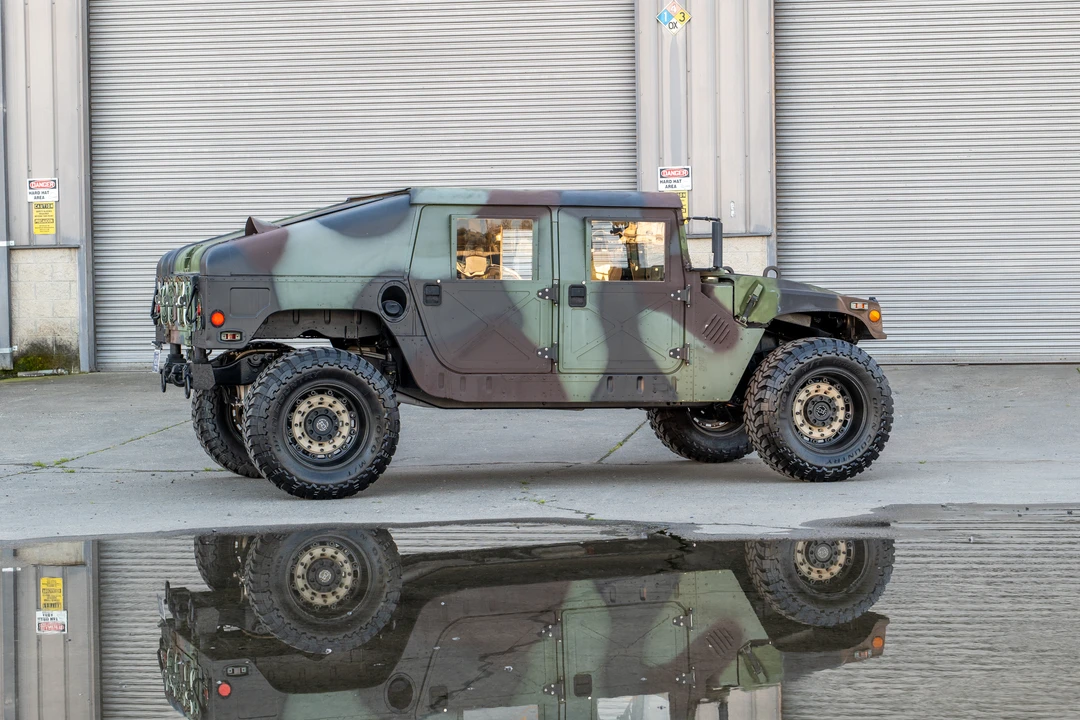 2001 Hummer HMMWV - Image 13 of 31