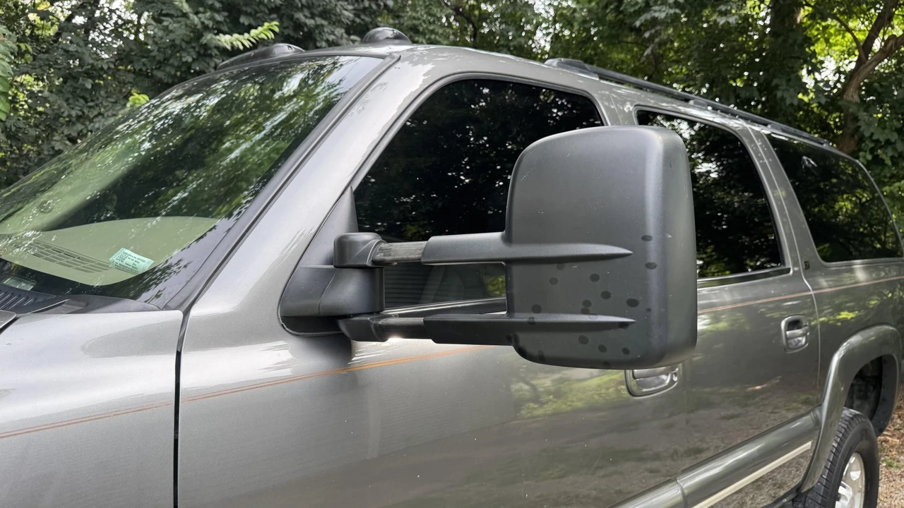 2001 Chevrolet Suburban 9th Gen - Image 16 of 31