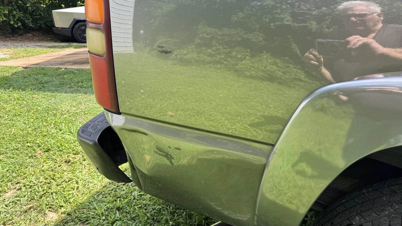 2001 Chevrolet Suburban 9th Gen - Image 24 of 31