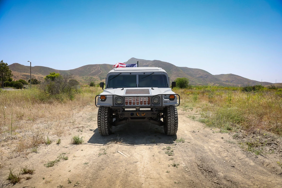2003 Hummer HMMWV - Image 7 of 31