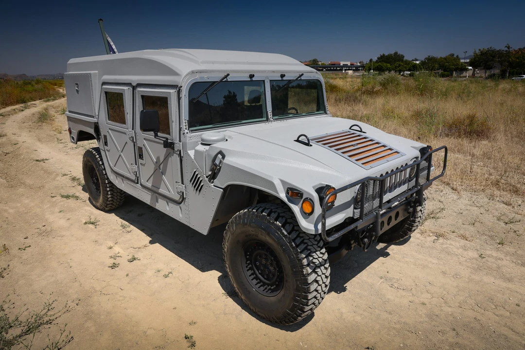 2003 Hummer HMMWV - Image 13 of 31