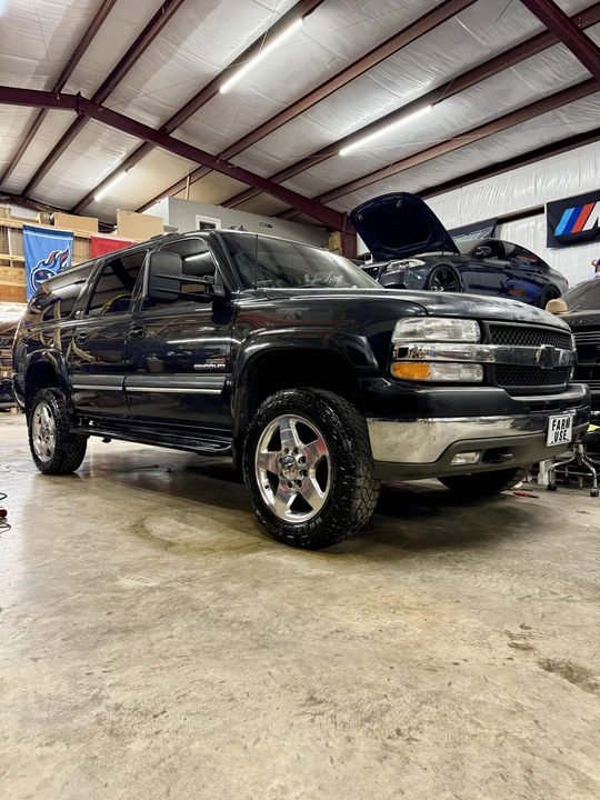 2003 Chevrolet Suburban 9th Gen - Image 31 of 31