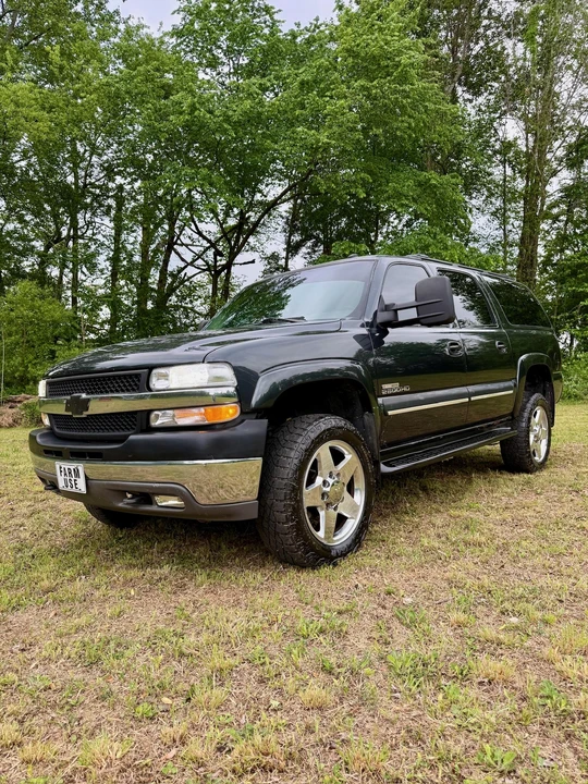 2003 Chevrolet Suburban 9th Gen - Image 9 of 31