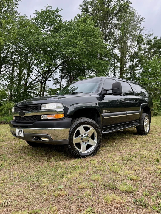 2003 Chevrolet Suburban 9th Gen - Image 6 of 31