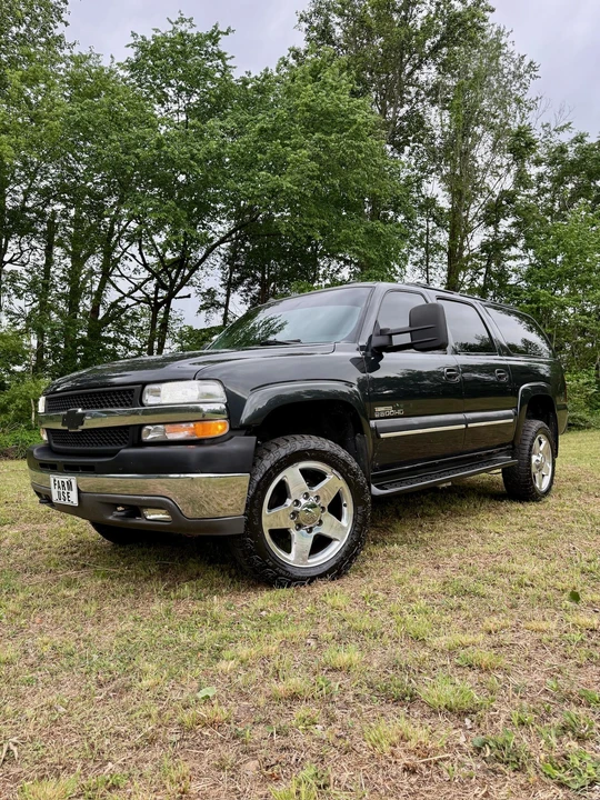 2003 Chevrolet Suburban 9th Gen - Image 5 of 31