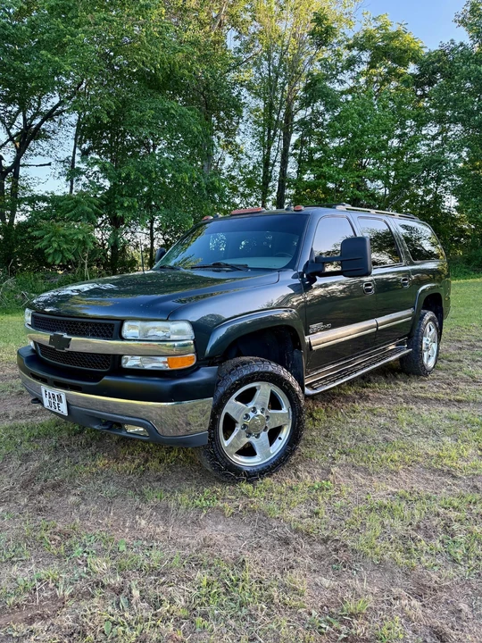 2003 Chevrolet Suburban 9th Gen - Image 13 of 31