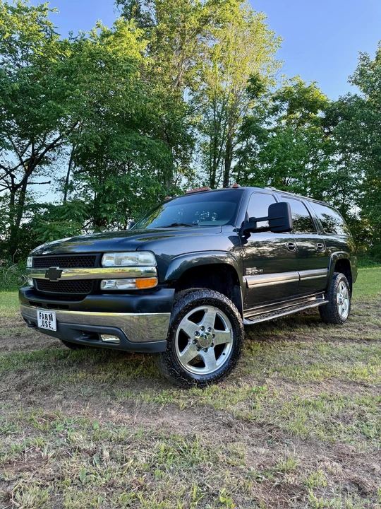 2003 Chevrolet Suburban 9th Gen - Image 4 of 31