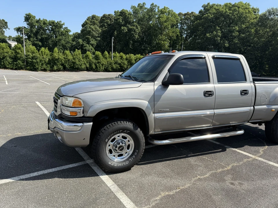 2003 GMC Sierra Heavy Duty 2nd Gen - Image 13 of 31