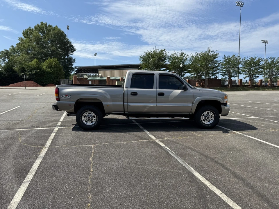 2003 GMC Sierra Heavy Duty 2nd Gen - Image 9 of 31