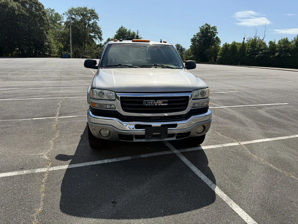 2003 GMC Sierra Heavy Duty 2nd Gen - Image 11 of 31