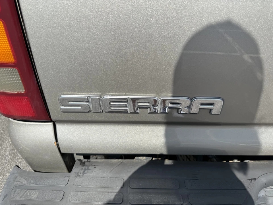 2003 GMC Sierra Heavy Duty 2nd Gen - Image 19 of 31