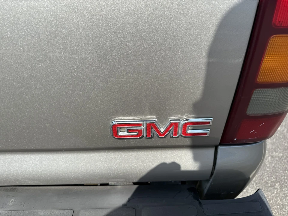 2003 GMC Sierra Heavy Duty 2nd Gen - Image 20 of 31