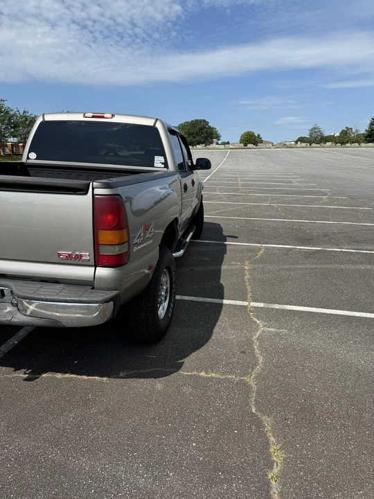 2003 GMC Sierra Heavy Duty 2nd Gen - Image 14 of 31