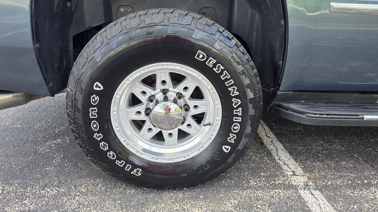 2008 Cadillac Escalade & EXT 3rd Gen - Image 17 of 31