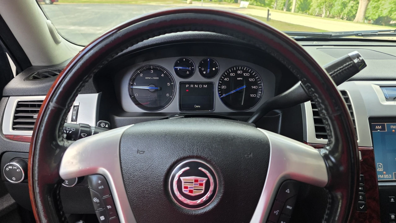 2008 Cadillac Escalade & EXT 3rd Gen - Image 22 of 31