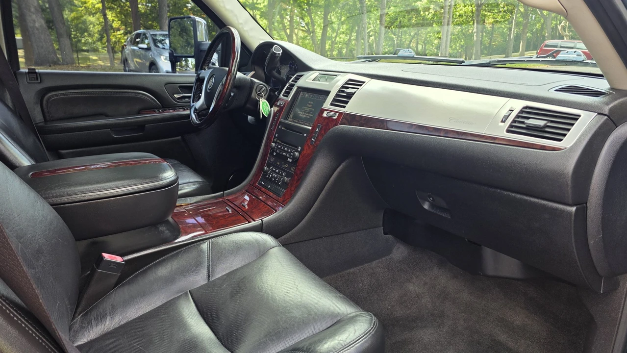 2008 Cadillac Escalade & EXT 3rd Gen - Image 27 of 31
