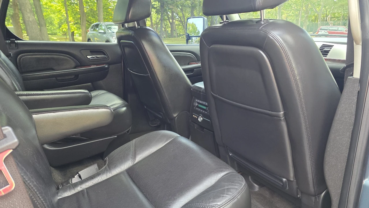 2008 Cadillac Escalade & EXT 3rd Gen - Image 29 of 31