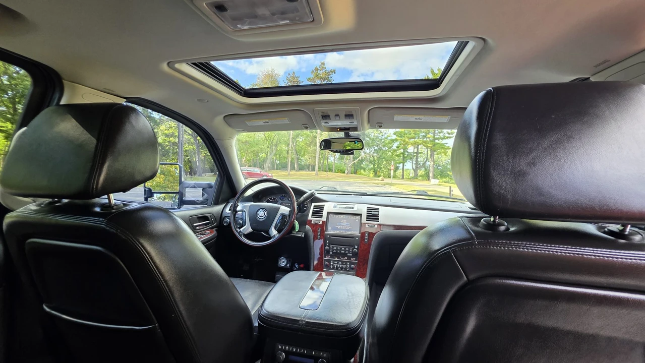 2008 Cadillac Escalade & EXT 3rd Gen - Image 28 of 31