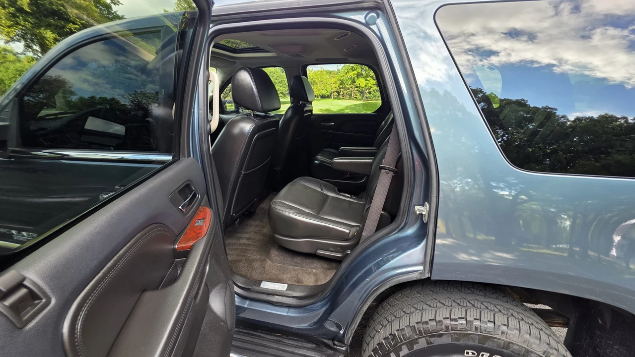 2008 Cadillac Escalade & EXT 3rd Gen - Image 30 of 31