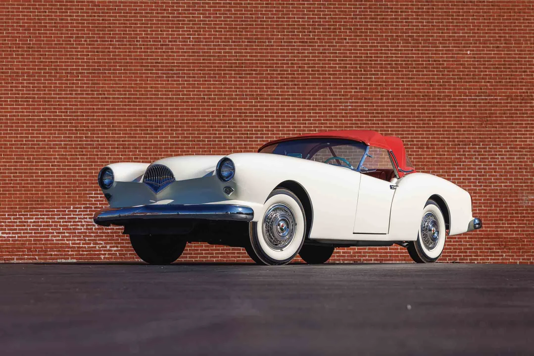 1954 Kaiser Darrin - Image 2 of 31