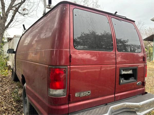 2001 Ford Econoline Van - Image 7 of 11