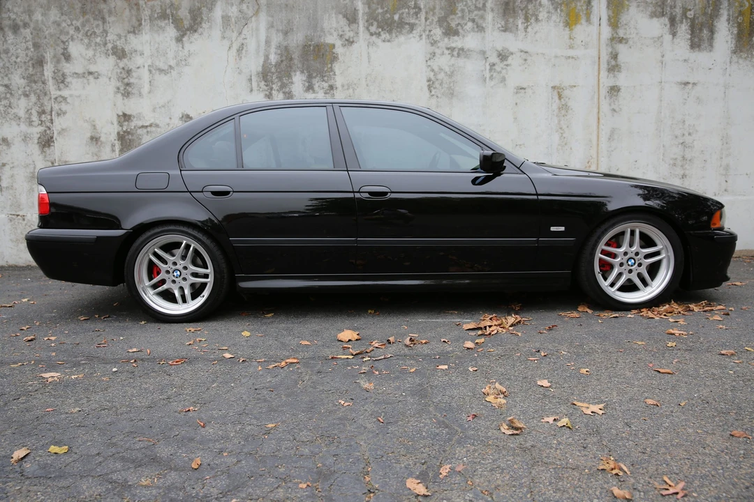 2003 BMW E39 540i - Image 2 of 12