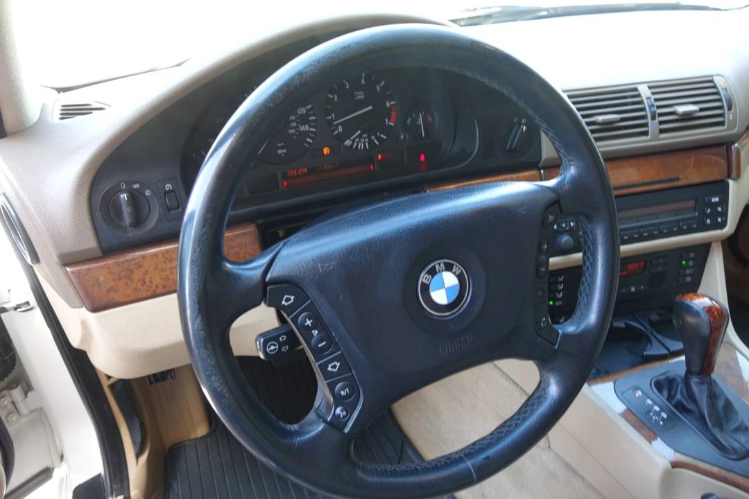 2002 BMW E39 5 Series - Image 10 of 24