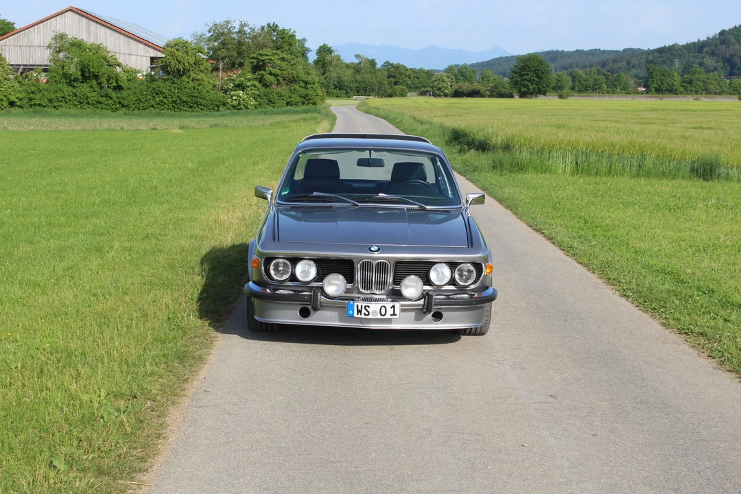 BMW - Image 12 of 31