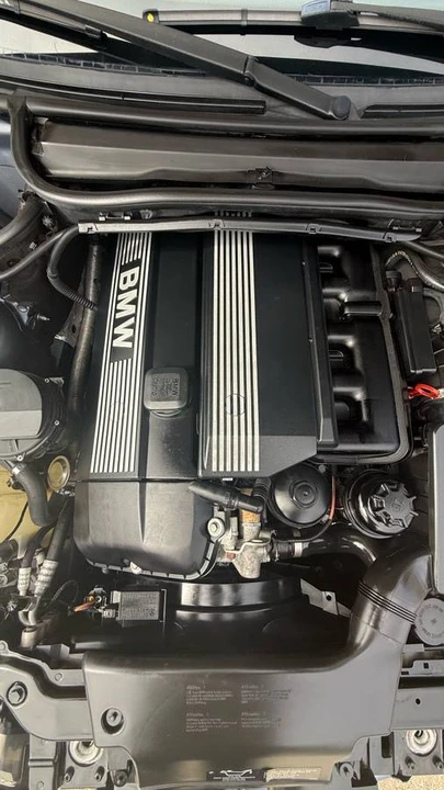 2001 BMW E46 330i & 330Ci - Image 9 of 15