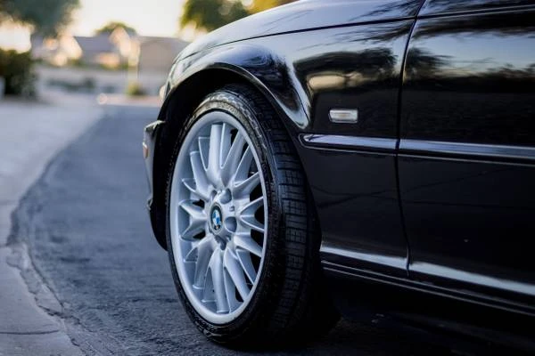 2002 BMW E46 330i & 330Ci - Image 2 of 7
