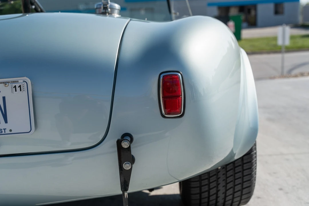 Shelby Cobra Replica - Image 26 of 31
