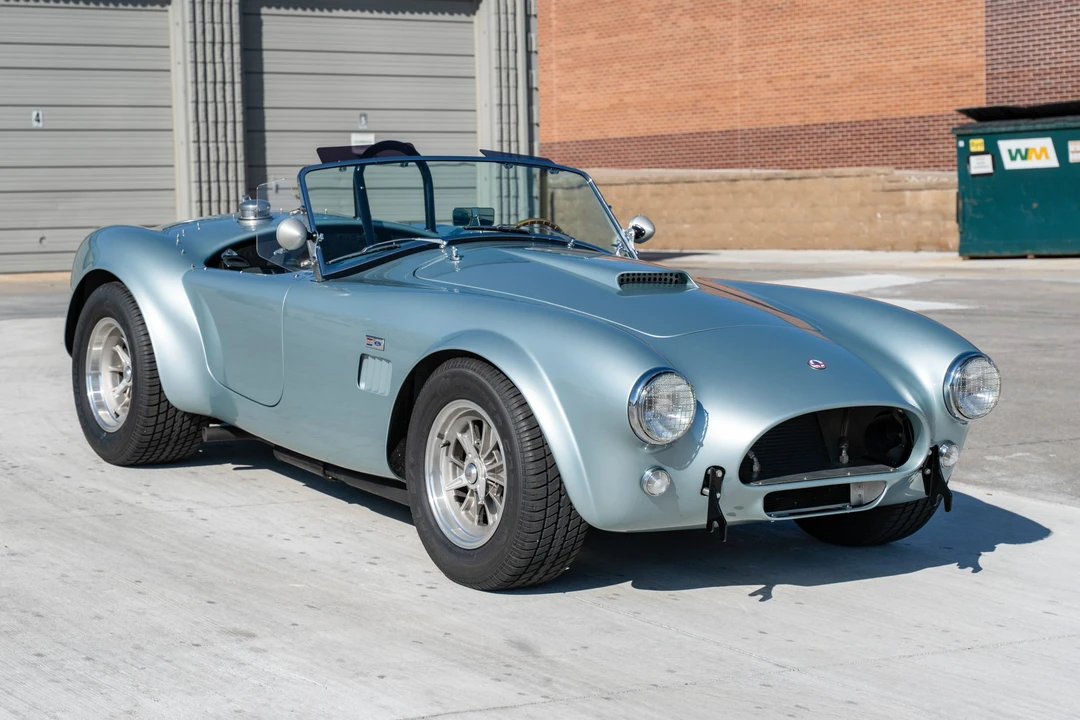 Shelby Cobra Replica - Image 9 of 31
