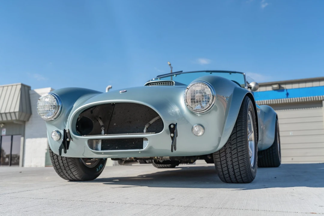 Shelby Cobra Replica - Image 2 of 31