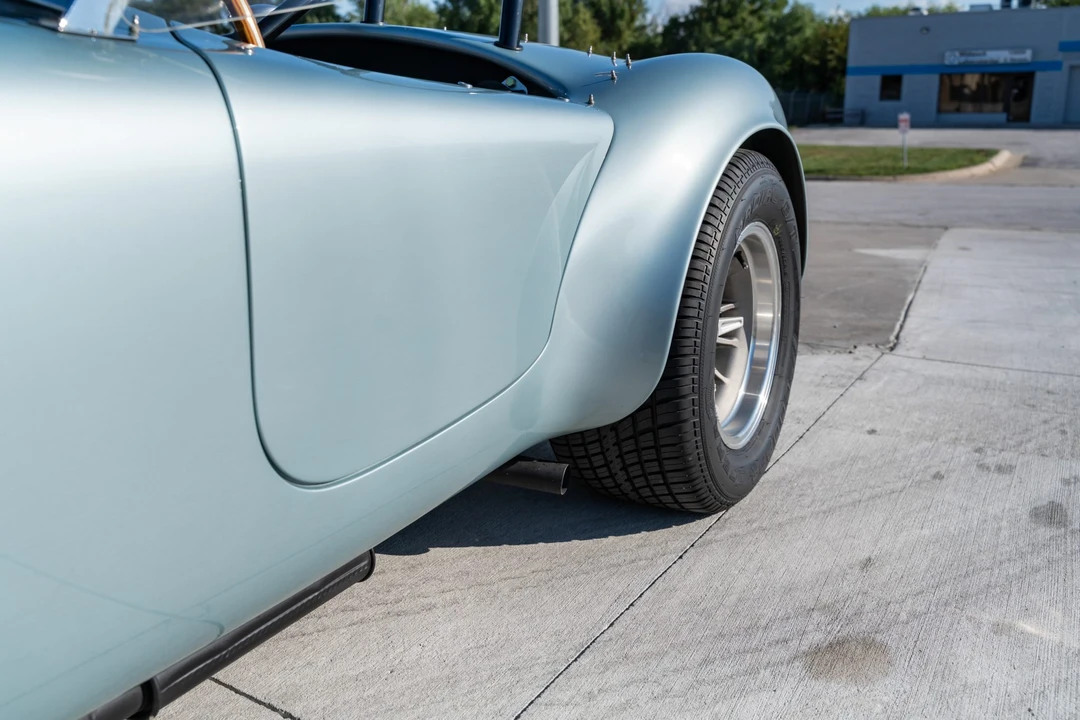 Shelby Cobra Replica - Image 17 of 31