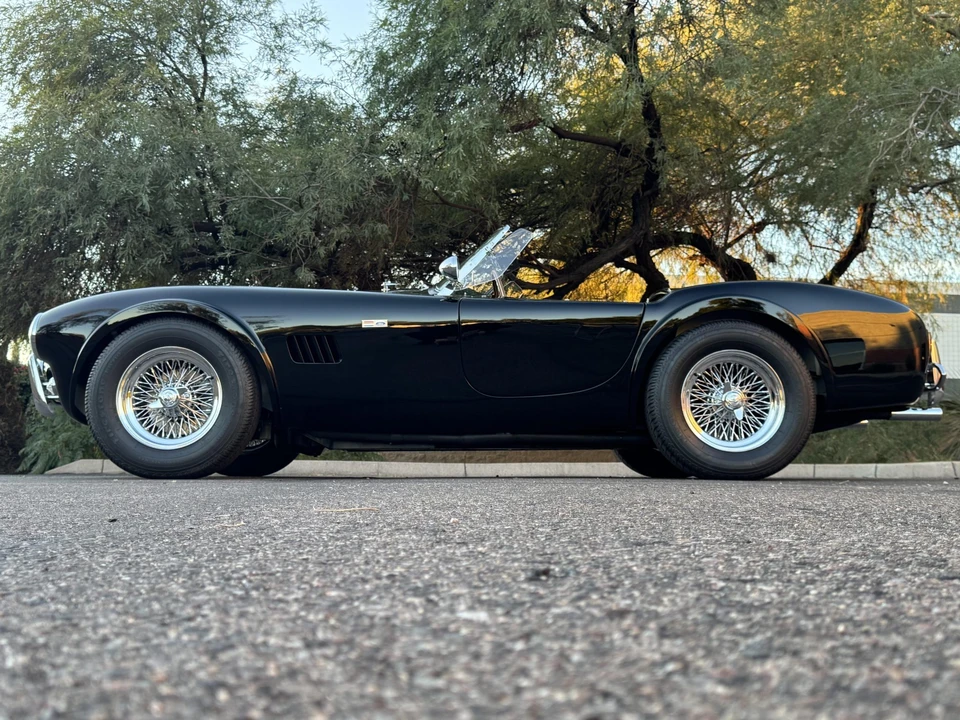 Shelby Cobra Replica - Image 10 of 31