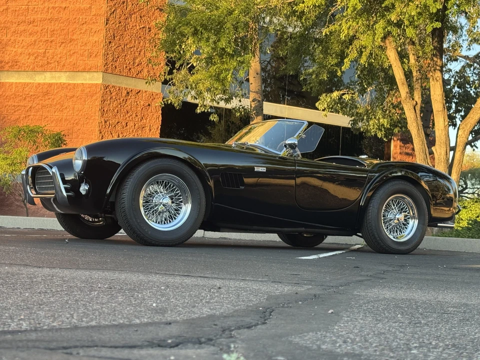 Shelby Cobra Replica - Image 8 of 31
